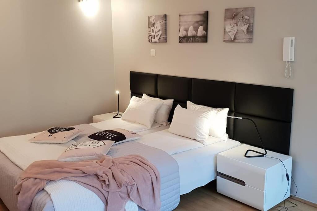 Golden Apartments With Lift - Old Town Krakow Ngoại thất bức ảnh