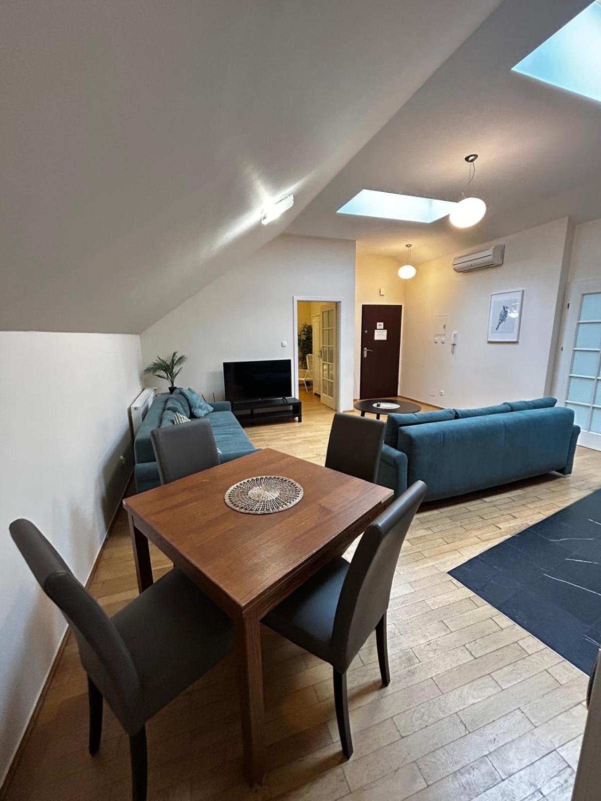 Golden Apartments With Lift - Old Town Krakow Ngoại thất bức ảnh