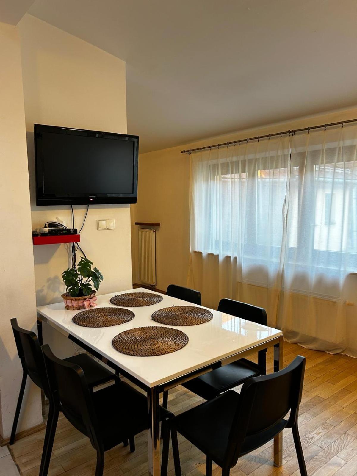 Golden Apartments With Lift - Old Town Krakow Ngoại thất bức ảnh