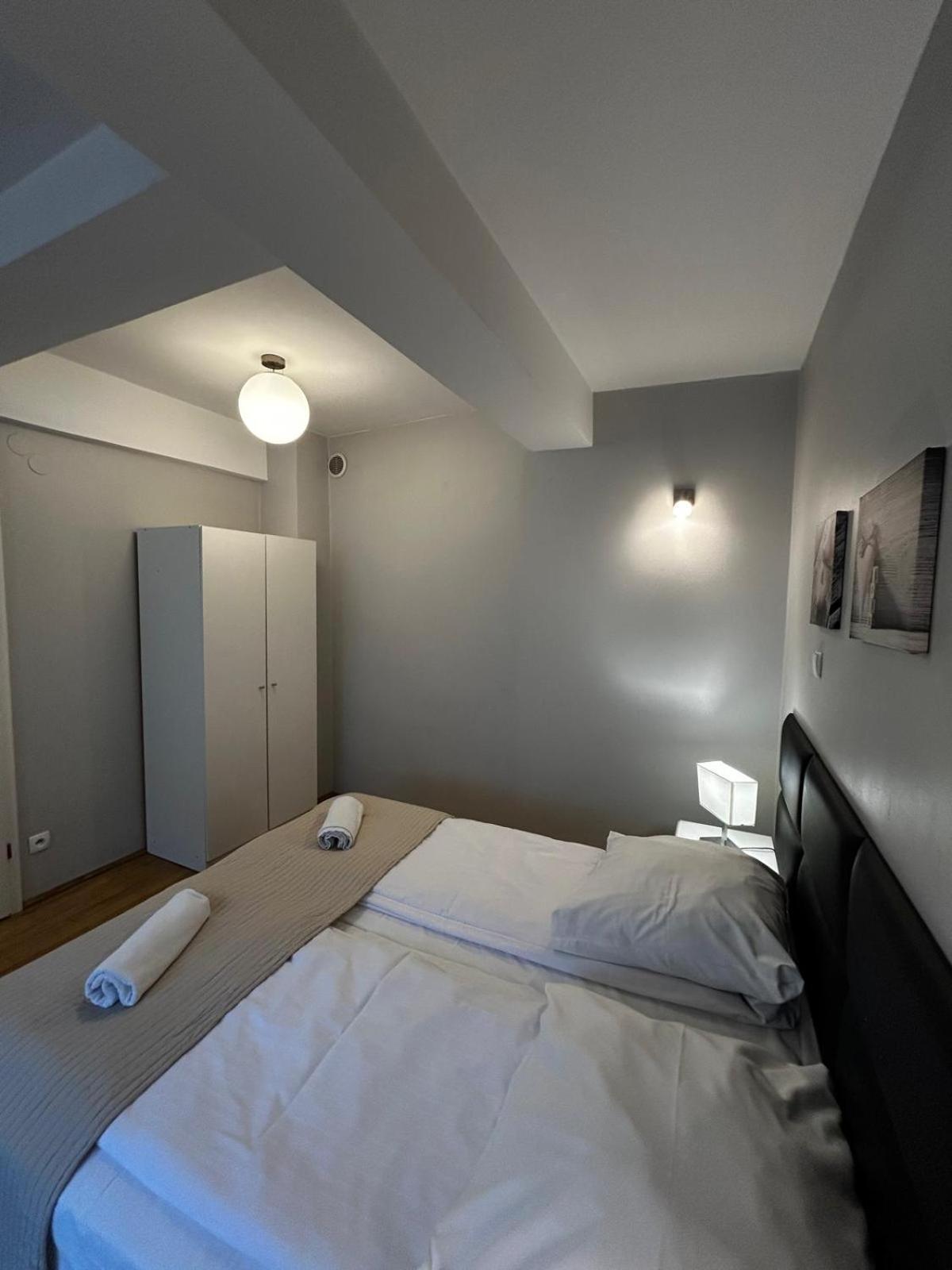 Golden Apartments With Lift - Old Town Krakow Ngoại thất bức ảnh