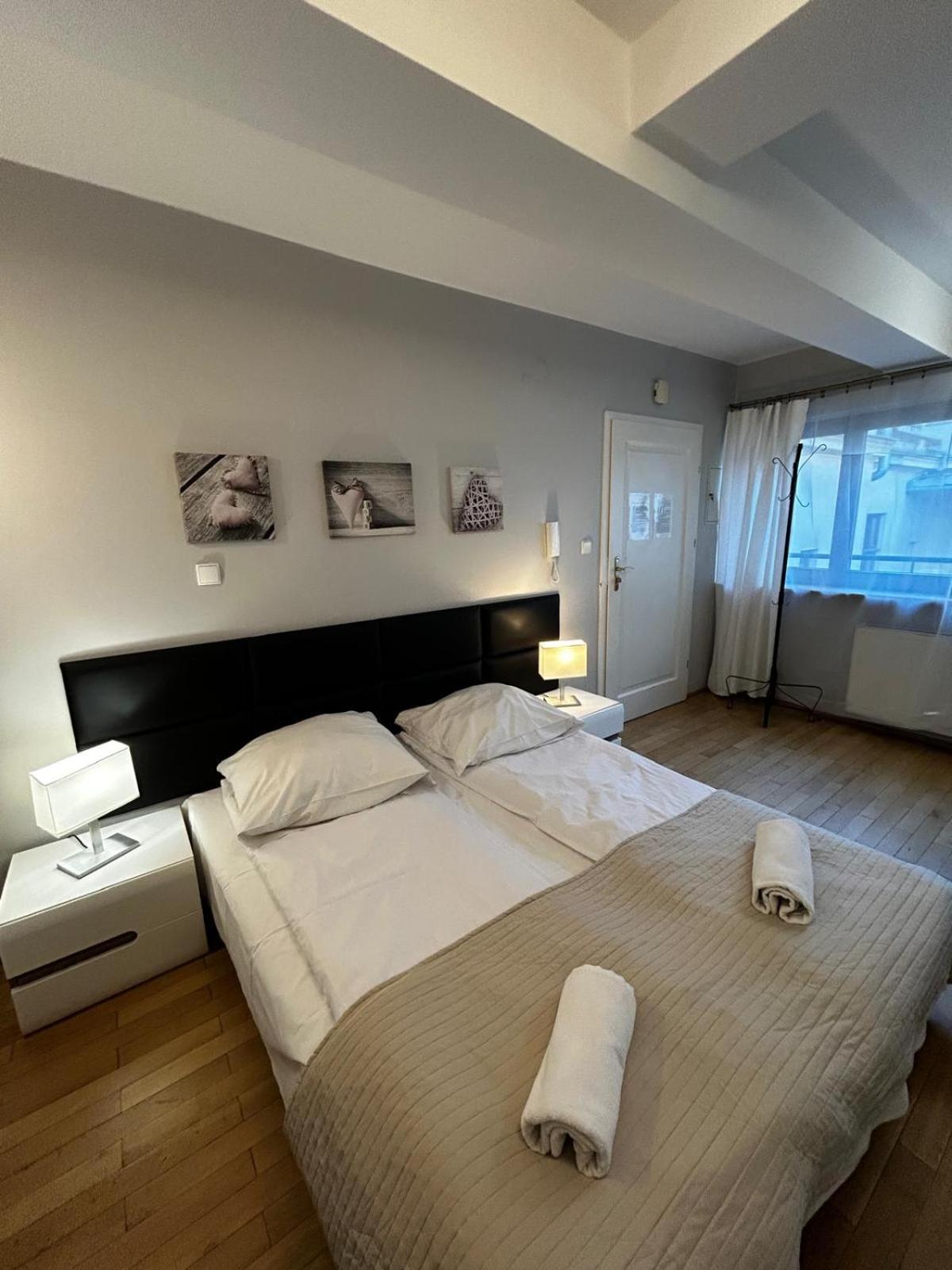 Golden Apartments With Lift - Old Town Krakow Ngoại thất bức ảnh