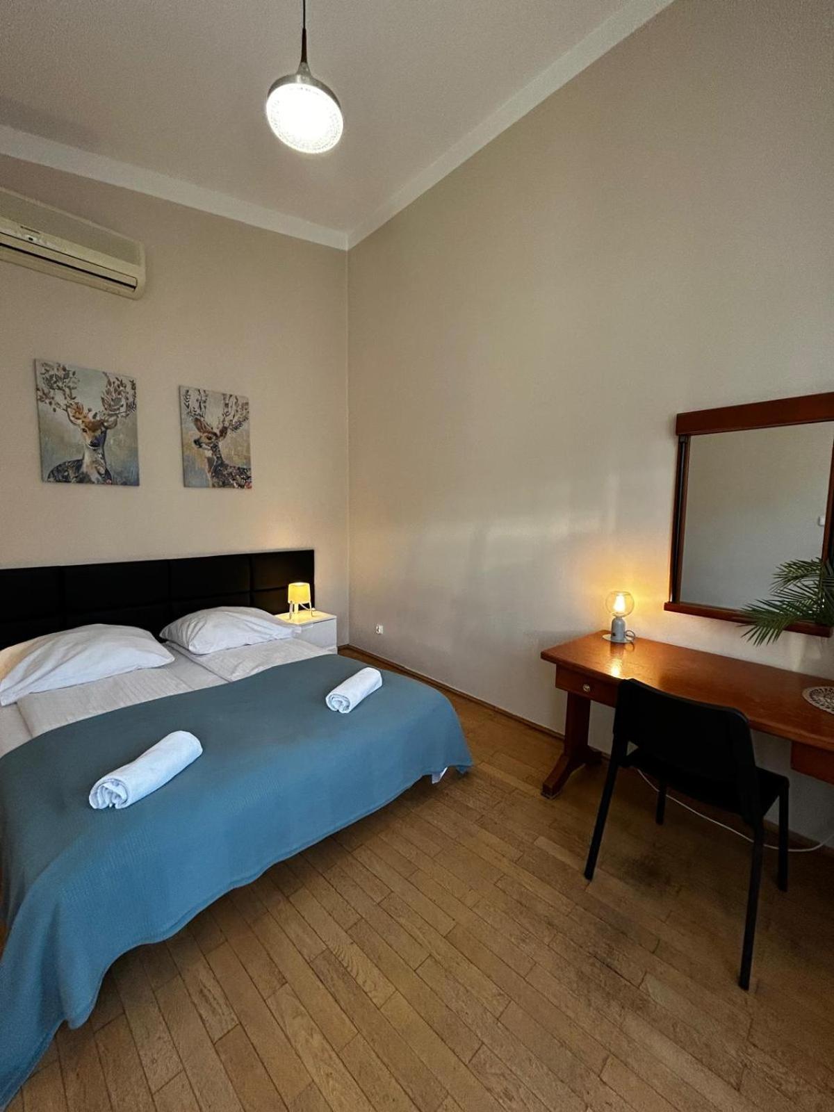 Golden Apartments With Lift - Old Town Krakow Ngoại thất bức ảnh