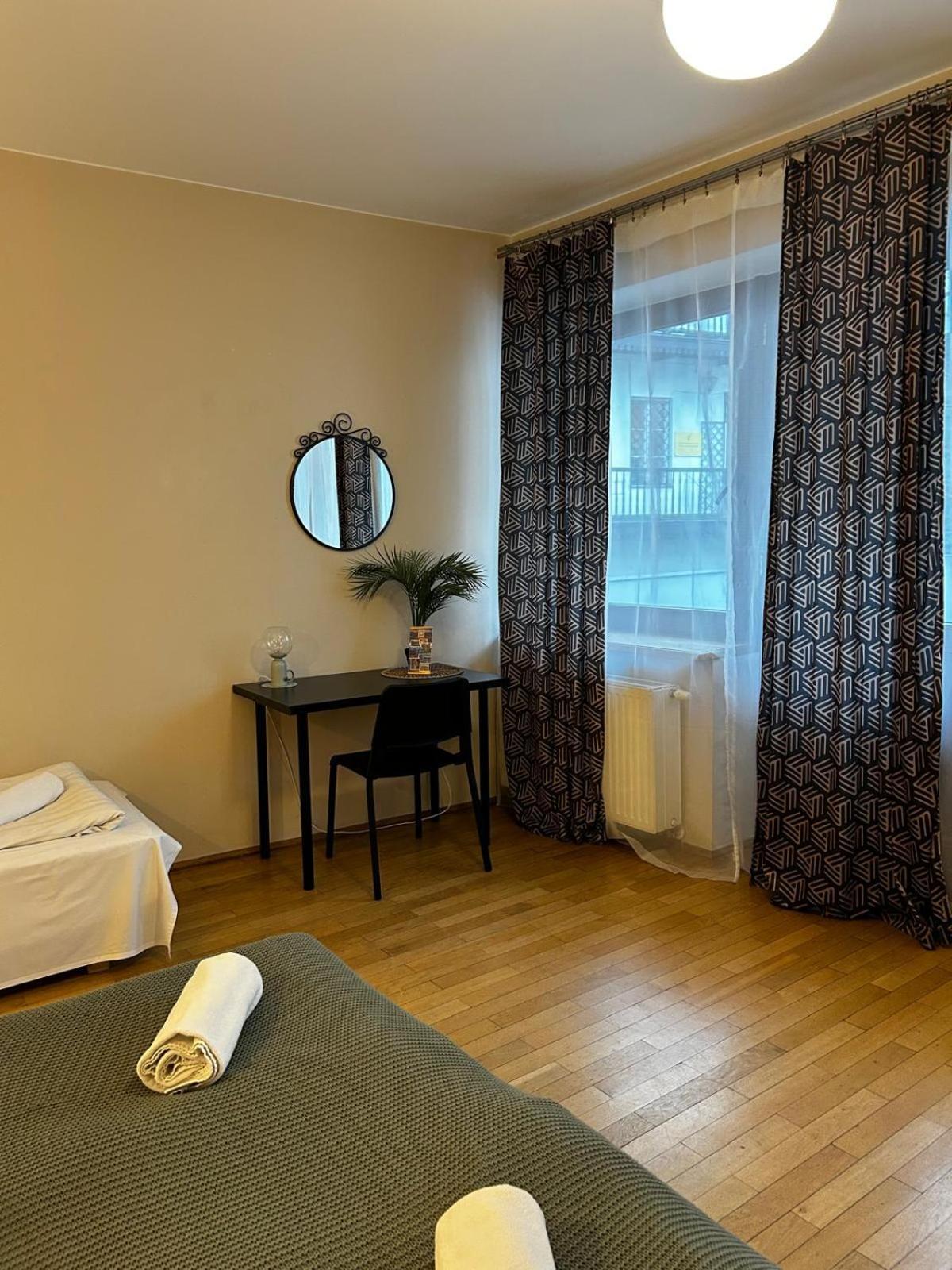 Golden Apartments With Lift - Old Town Krakow Ngoại thất bức ảnh