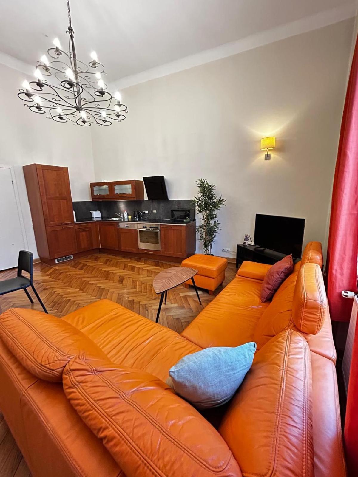 Golden Apartments With Lift - Old Town Krakow Ngoại thất bức ảnh